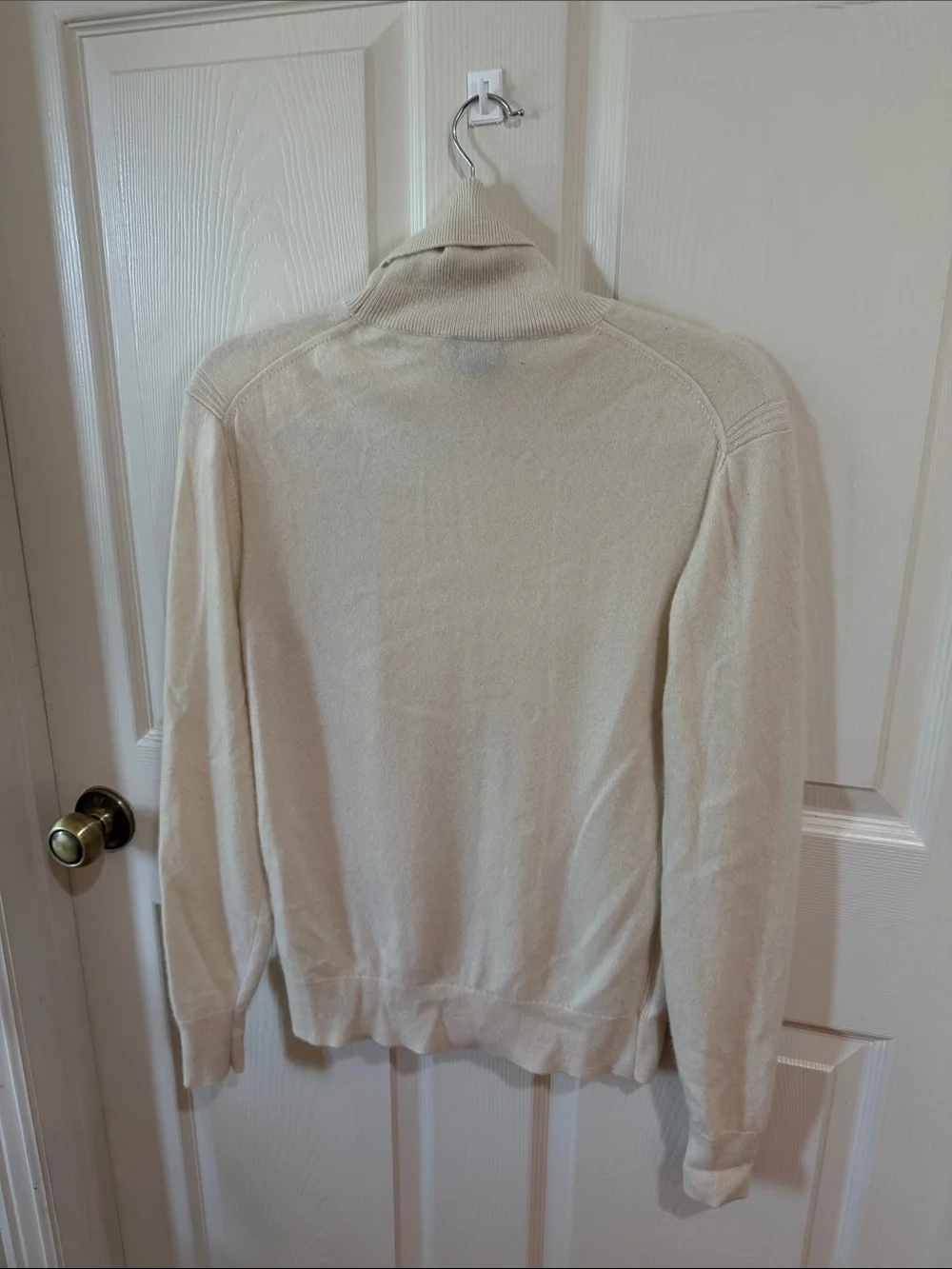 Todd Snyder Cream Turtleneck Sweater Sz S.  Box46